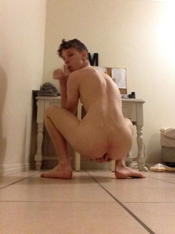 Teen_Boy_Masturbating_Self_Pic